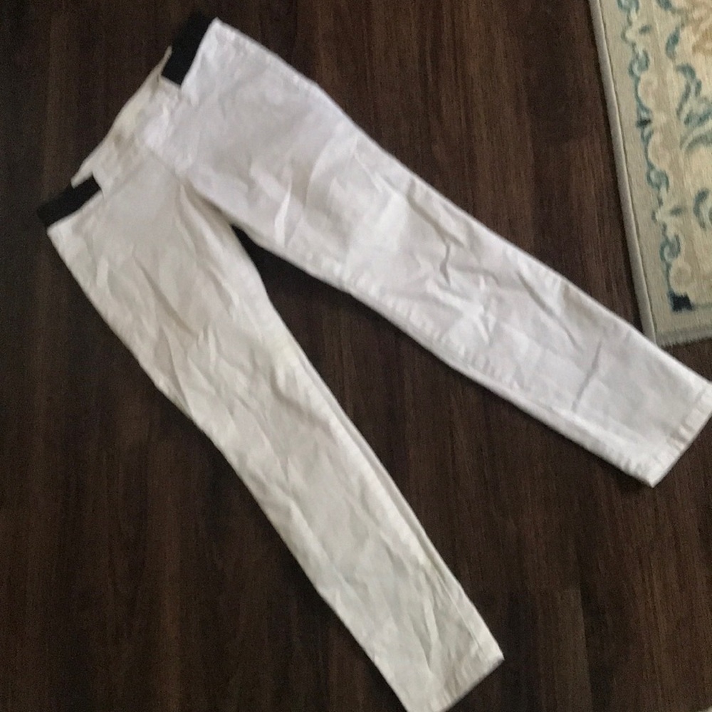 White skinny jeans G by Guess